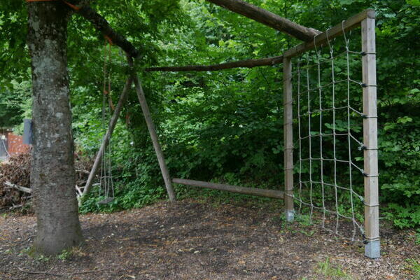 Schaukel und Kletterger�st
